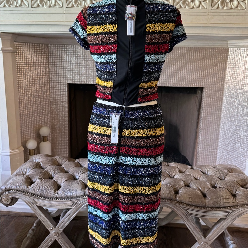 Two piece sequence set - Picture 5 of 9